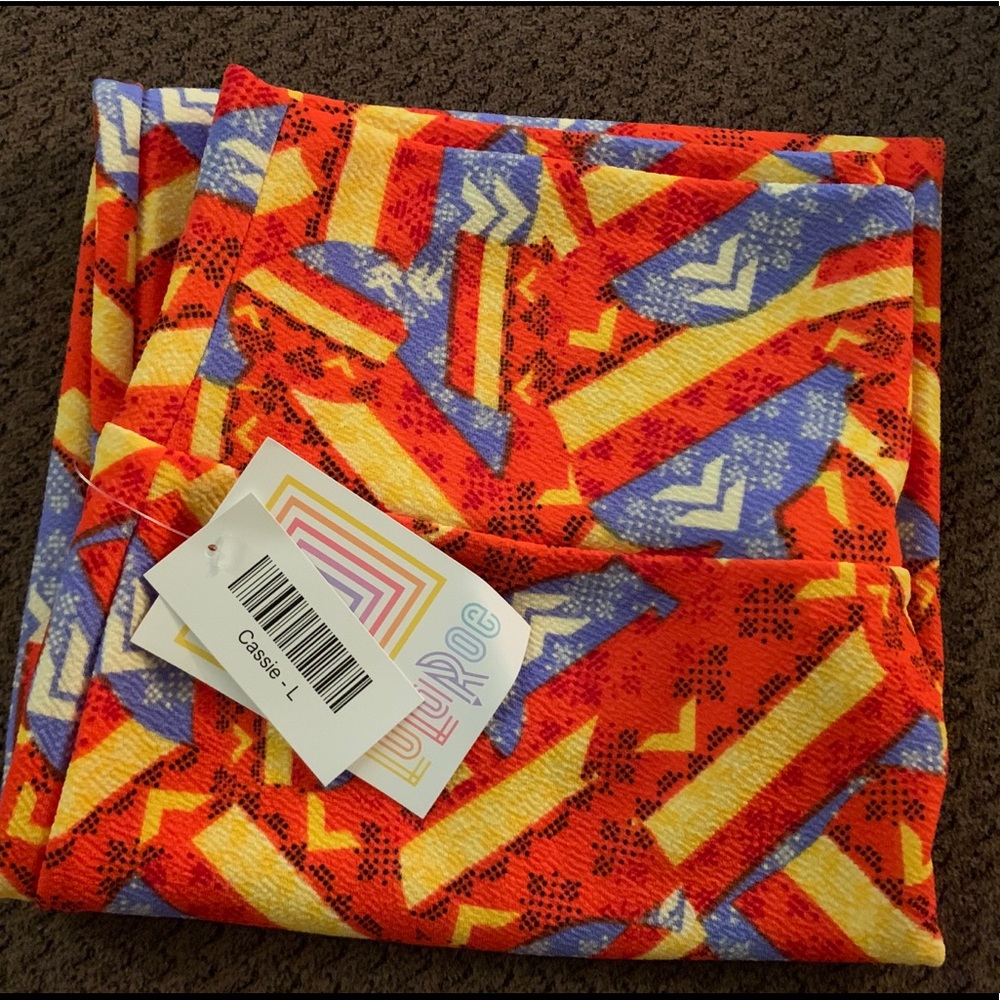 Large LuLaRoe Cassie